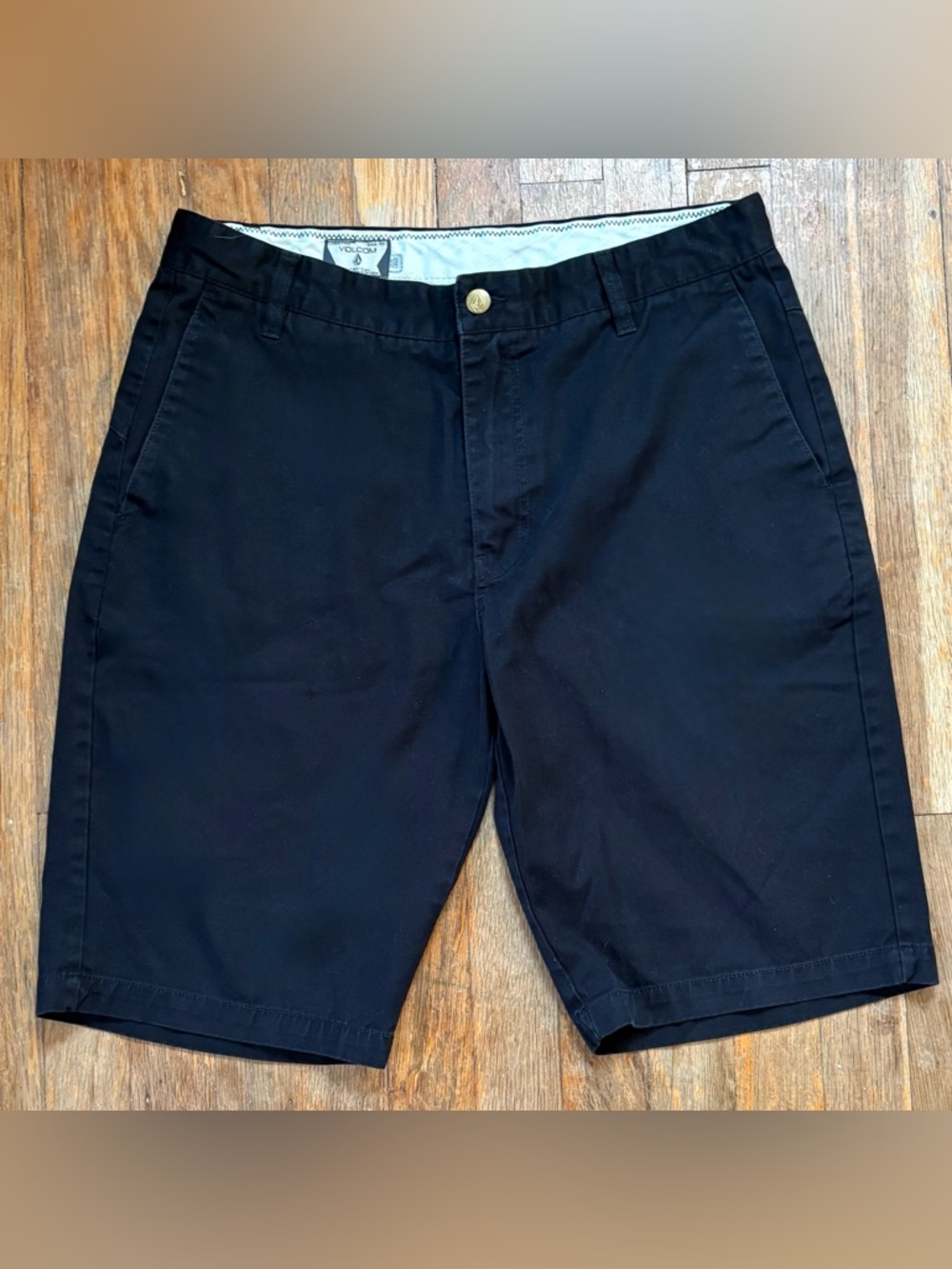 Volcom Men's Black Classic Chino Skate Shorts ~ sz 32